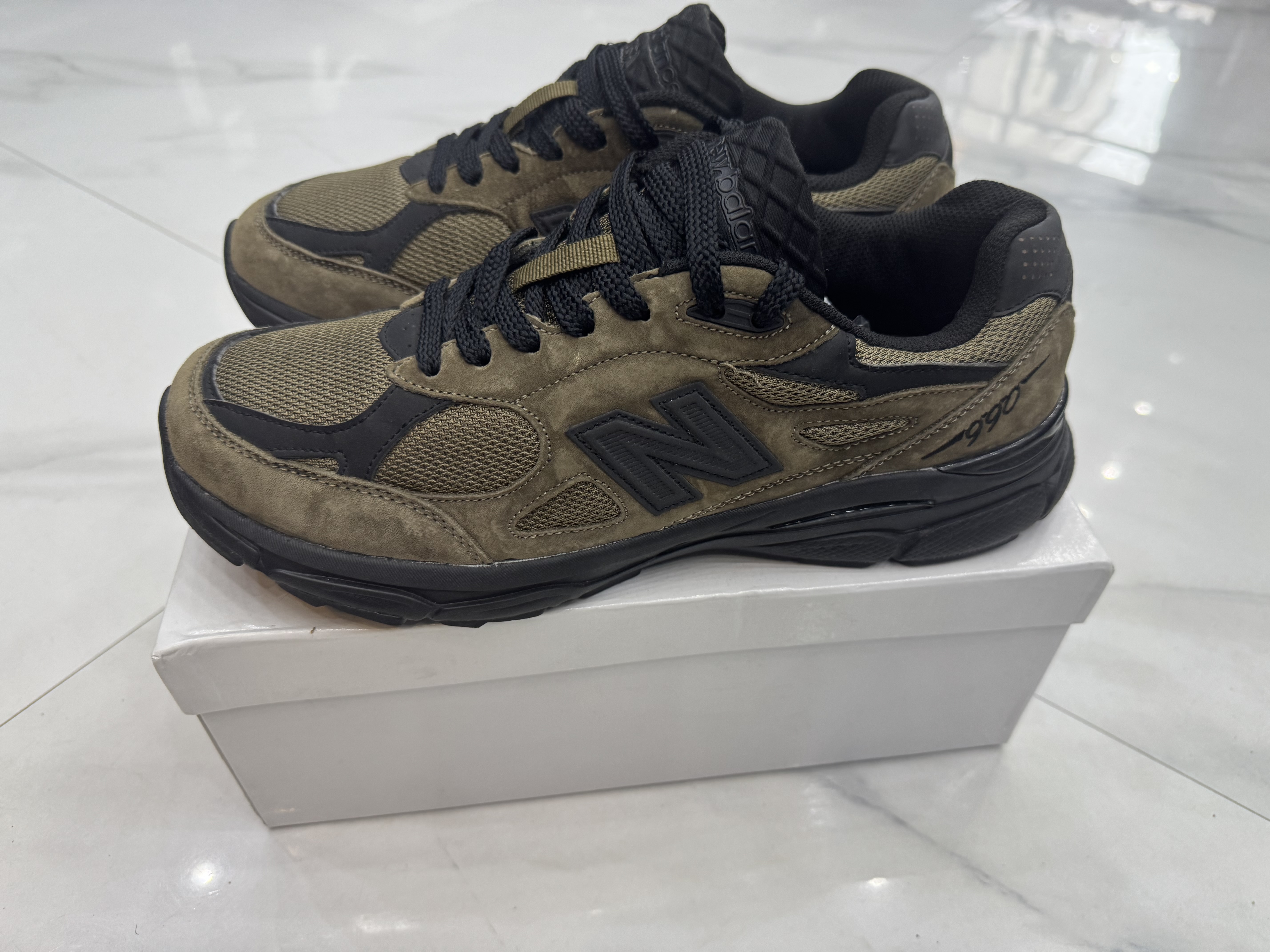 New Balance Brown Sneakers